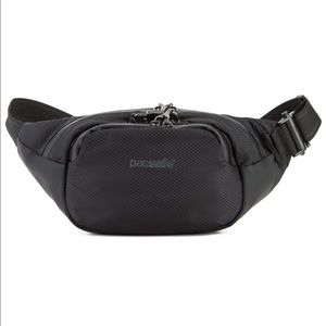 Pacsafe venturesafe fanny pack